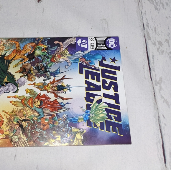 JUSTICE LEAGUE #38 Lex Luthor's Last Stand?! Graphic Novel Comic Book - Picture 4 of 6